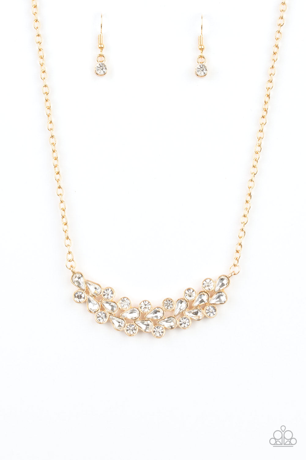 Special Treatment - Gold Necklace Paparazzi‐1110