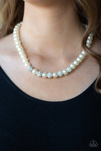 Posh Boss - White Necklace Paparazzi - 1290