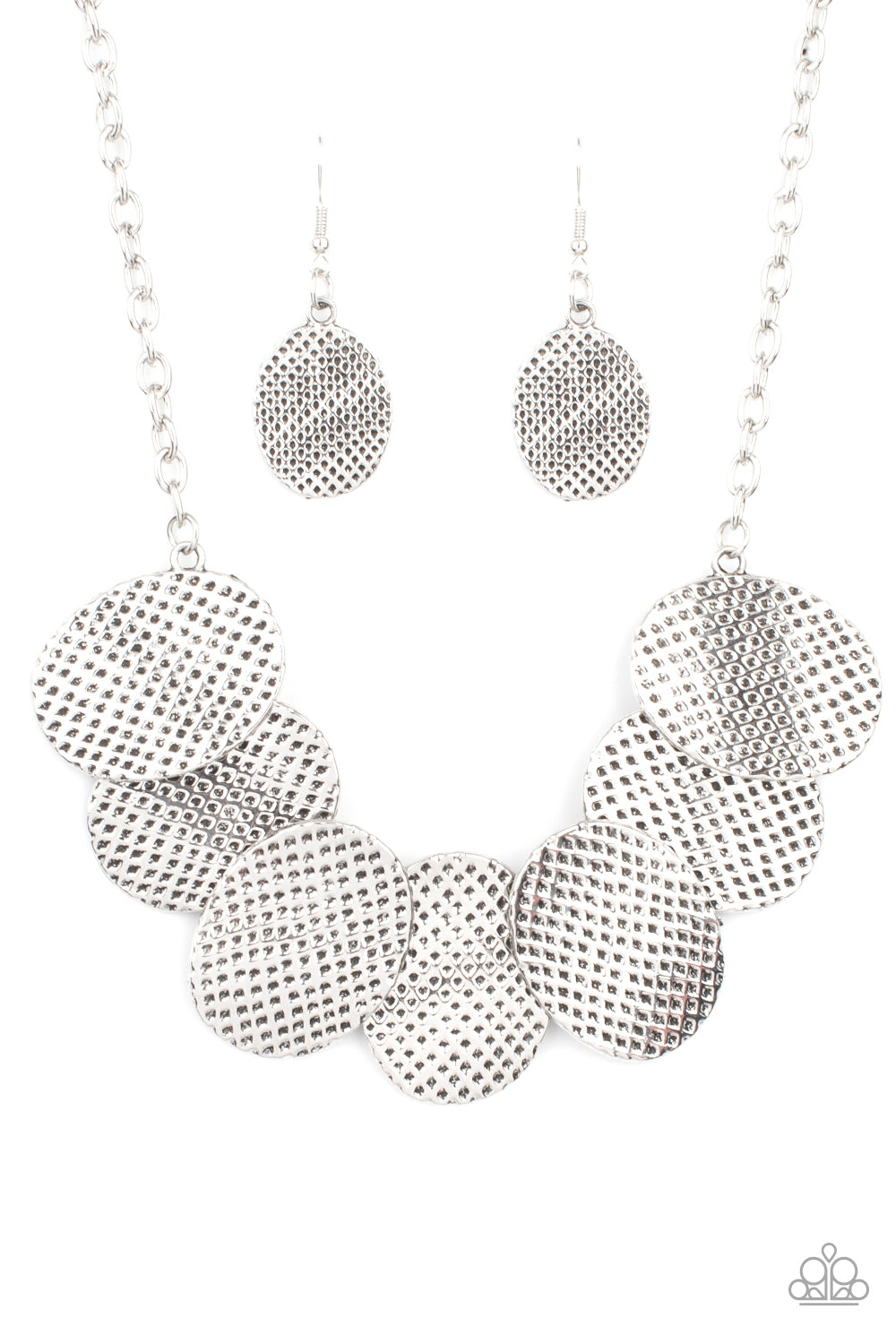 Industrial Wave - Silver Necklace Paparazzi - 1568