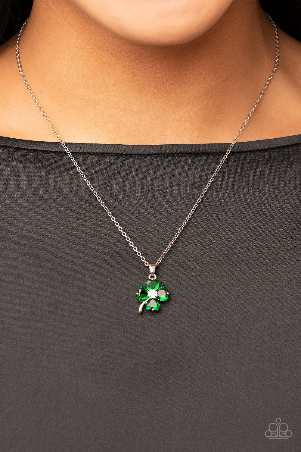 Kiss Me, Im Irish - Green Necklace Paparazzi - 1541