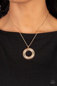 Clique Couture - Gold Necklace Paparazzi - 1628