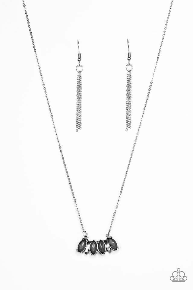 Deco Decadence Silver Necklace Paparazzi-1045