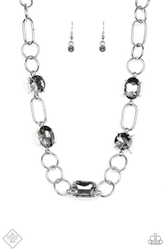 Urban District Silver Necklace Paparazzi-974